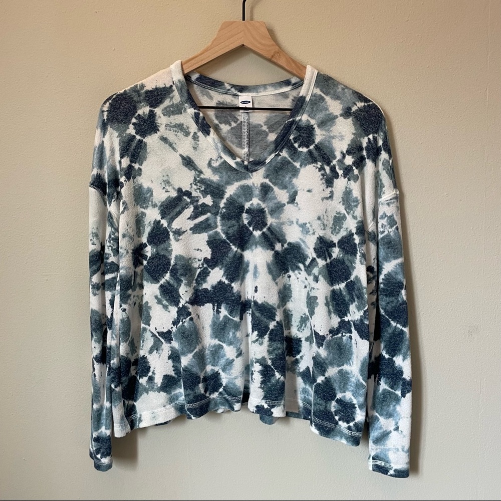 Old Navy Blue Tie-Dye Long Sleeve Shirt